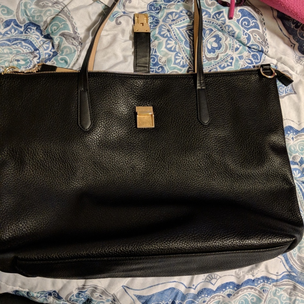 H&M Black pursue